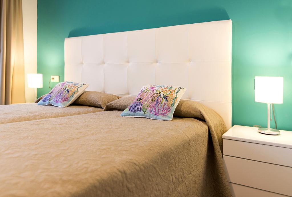 Apartamentos Miramar Port de Pollenca Bagian luar foto
